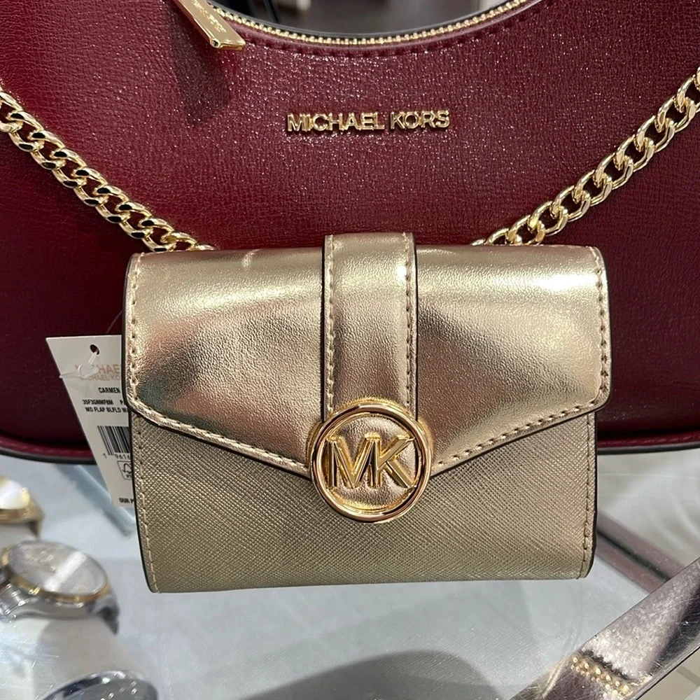 MICHAEL KORS CARMEN MEDIUM LOGO AND FAUX LEATHER WALLET PALE GOLD NWT